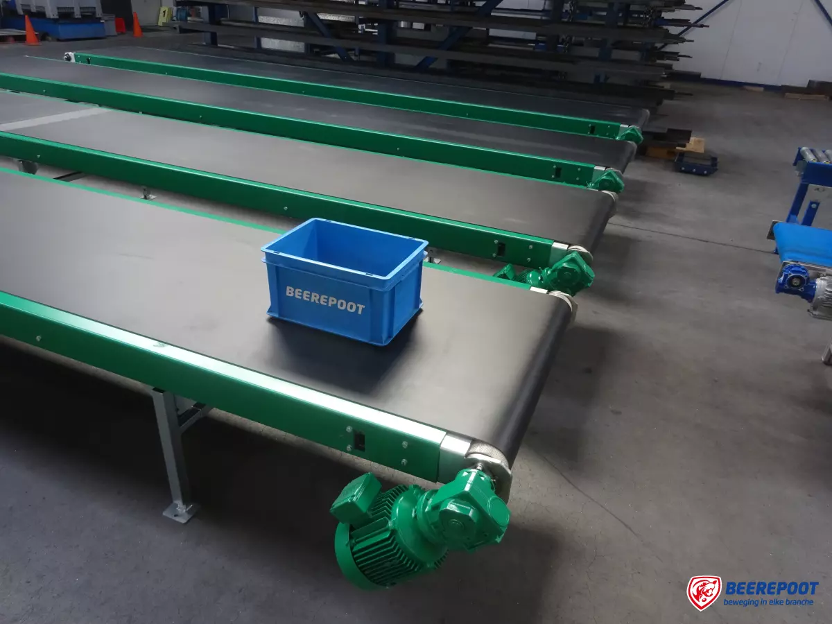 Vlakke transportbanden